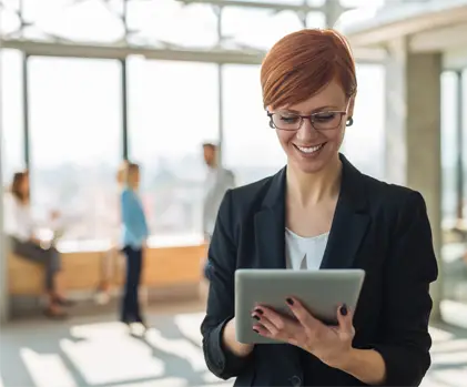 Businesswoman, Tablet, cloud, IT Services, Konica-Minolta, (Dealership Name)